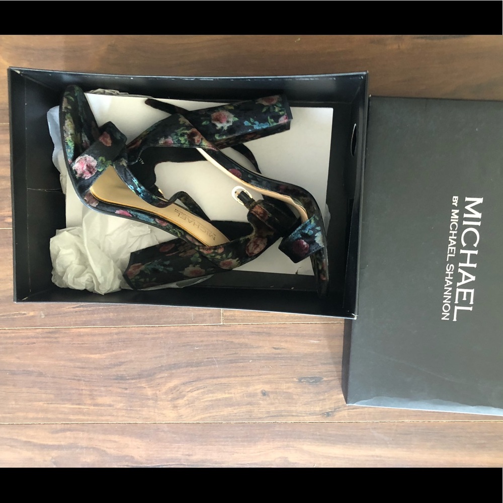 Shop 4 Less. Michael Shannon Heel